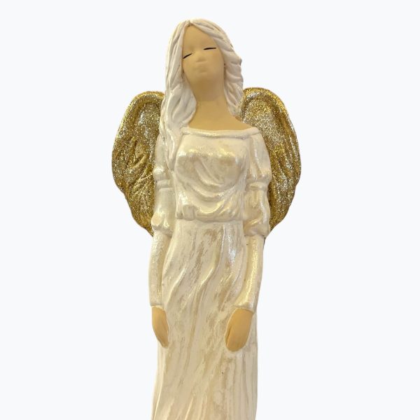 sadrový anjel so zlatými krídlami